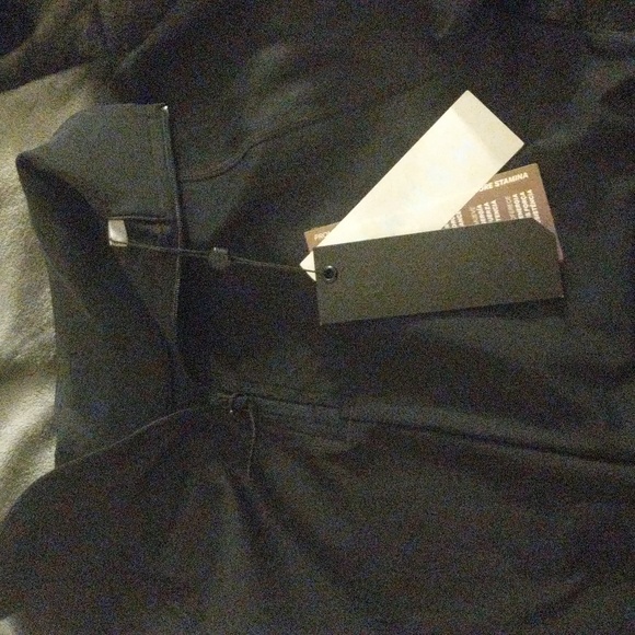 NWT Under Armour long sleeve Black top (S) - Picture 12 of 12